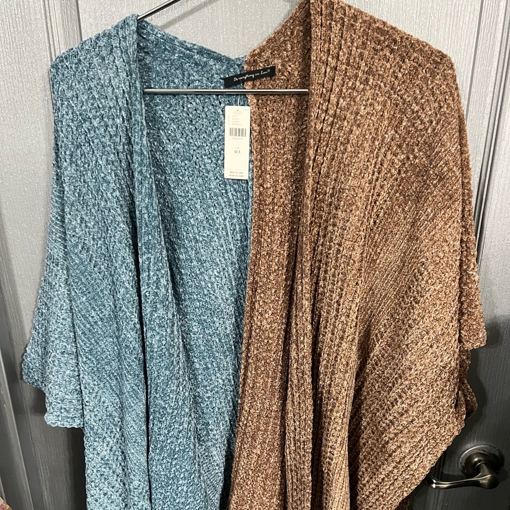 Soft loose open two tone sweater